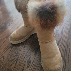 Ugg Boots with real Fox fur, Size 8, Tan color.